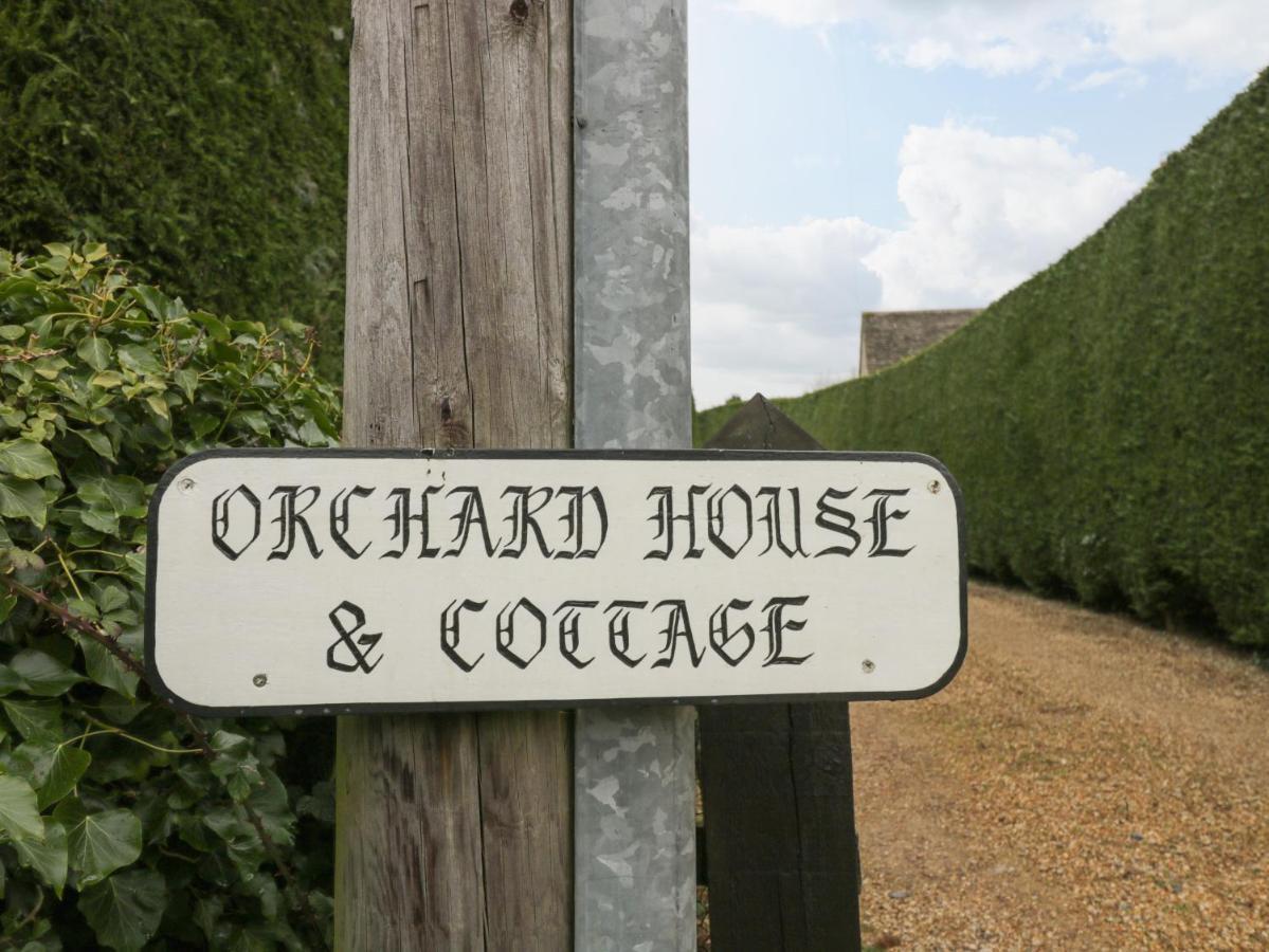 Orchard House Cottage Malmesbury Exterior photo